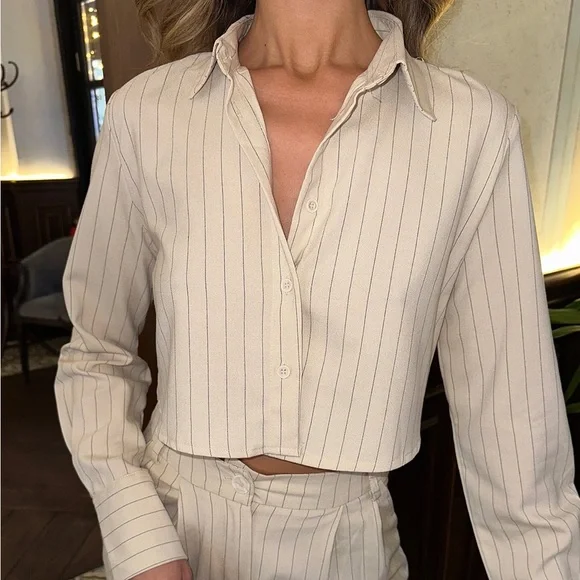 Small 💫 PINSTRIPE TOP AND BOTTOM SEET - Picture 2 of 4